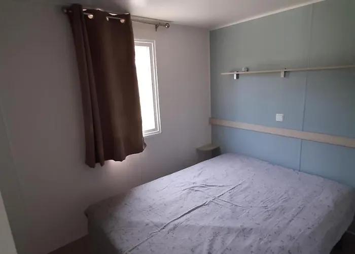 Landshause * Burinhosa